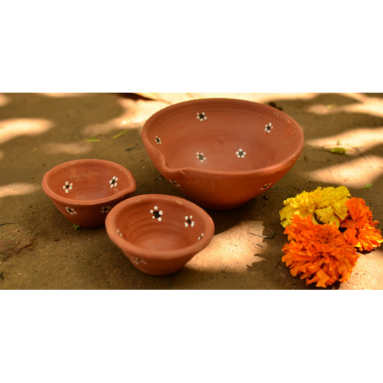 Diya { 1 Large + 2 Small Diya }